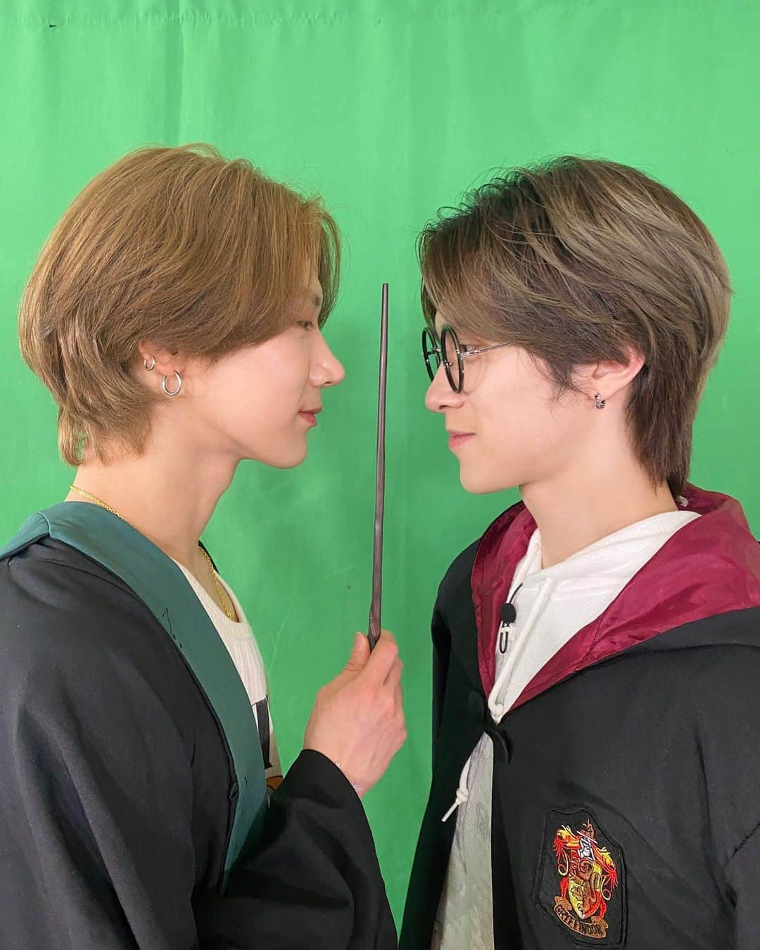 Way Vさんのインスタグラム写真 - (Way VInstagram)「Hendery Potter and the Deathly Hallows - Part 2🪄⚡️  #WayV_FanmeetingTour  #WayV_Phantom #TourTV  #WayV #WeiShenV #威神V」5月26日 14時01分 - wayvofficial