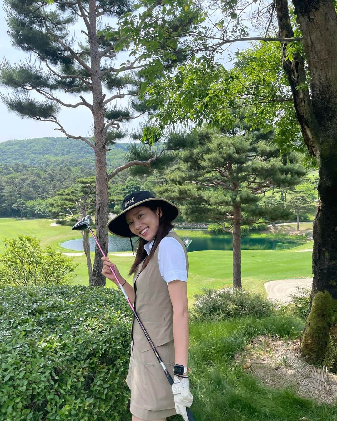 ソン・ダムビさんのインスタグラム写真 - (ソン・ダムビInstagram)「언니 이번 콜라보 옷 너무 이쁘네😆😘🏌️⛳️ 대박나길👍👍  #왁X에몽👍🏌️🏌️」5月26日 14時12分 - xodambi