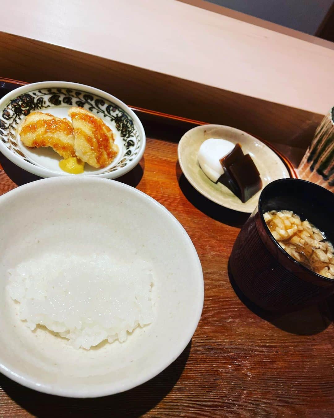 加藤美帆さんのインスタグラム写真 - (加藤美帆Instagram)「個人的に🍅がべらぼうに美味しすぎて脱帽した。(実がギュッとしてて固めなのにめちゃくちゃ甘くて美味しい🍅だた) 湯葉も久しぶりだったからうきうき。 ぜんぶ美味しかったです- ̗̀‎𖤐 ご馳走様でした🥰 #fyp #銀座ディナー  #銀座 #東京グルメ」5月26日 14時45分 - miho_kato07