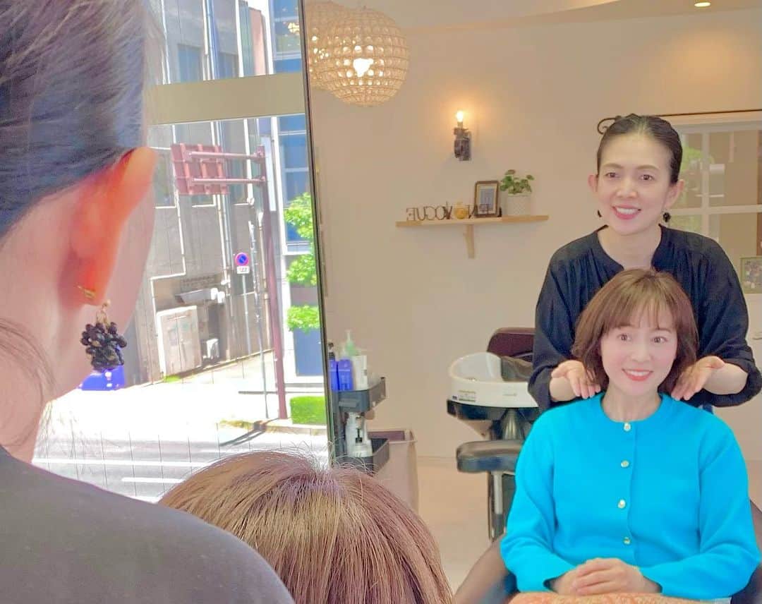 木内晶子のインスタグラム：「今日も変身！ありがとうございました✨整ってスッキリ😆美容師さんは凄いわ😂カラーやカットで全然印象変わるけんね！ 明日は、NHK「ぎゅっと！四国」に出演をさせて頂きます🙇‍♀️ あさ7時30〜見てね〜✨」