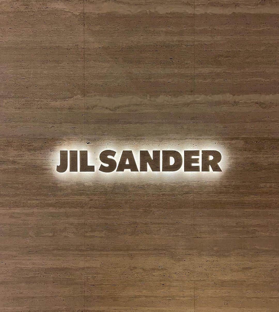 青野未来 / MikuAonoさんのインスタグラム写真 - (青野未来 / MikuAonoInstagram)「. . @kyoto_bal  JIL SANDER  PRE OPEN🤍  . . #京都BAL」5月26日 15時04分 - miiikunkun