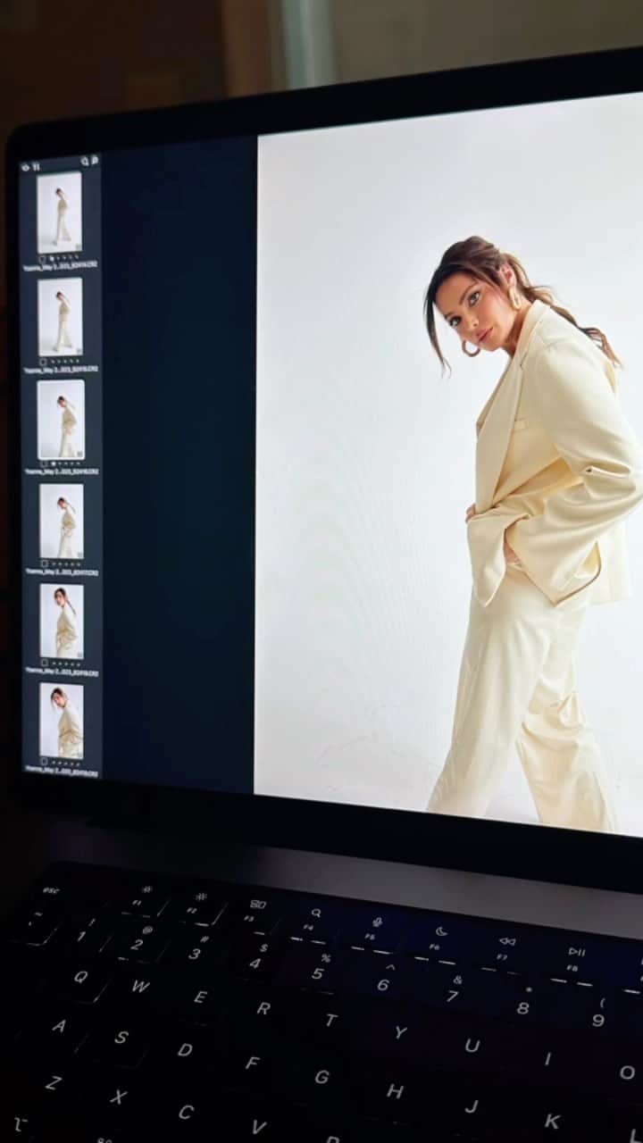 アンナ・ハウスのインスタグラム：「Despite the Florida storms…We got caught ⬆️ coming soon @ehsanzarrin_ BTS ###RAW styling @jenniferbeverly  𝐌𝐔𝐀 & Hair @dorkajjones」