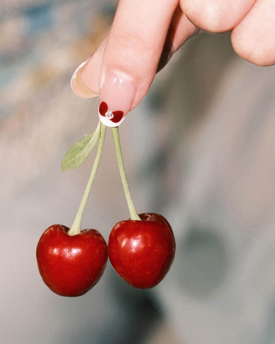 のインスタグラム：「🍒」