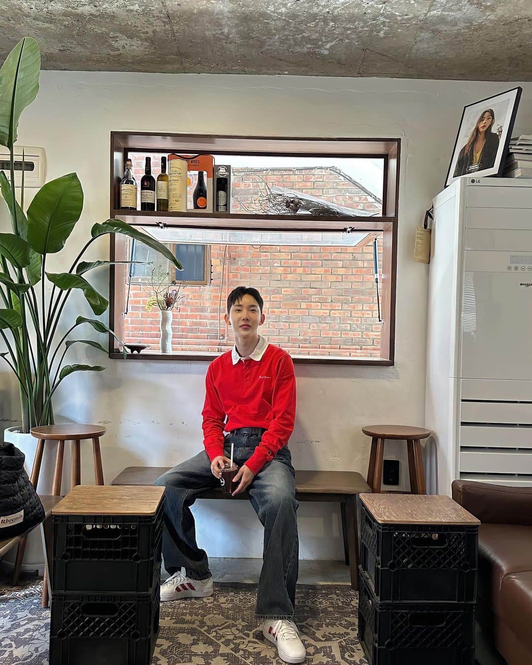 チョ・グォン さんのインスタグラム写真 - (チョ・グォン Instagram)「빨강이잘어울리는남자어때열」5月26日 16時55分 - kwon_jo