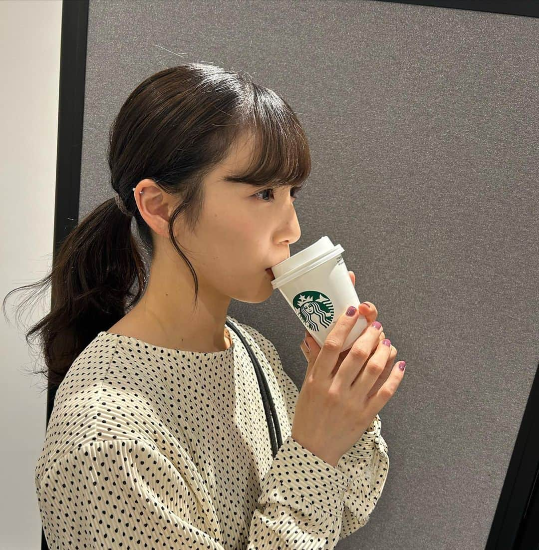 下尾みうさんのインスタグラム写真 - (下尾みうInstagram)「☕️🤍🖤 #ブラックコーヒー #커피 #スタバ #akb48 #아이돌」5月26日 17時12分 - miumiu1343