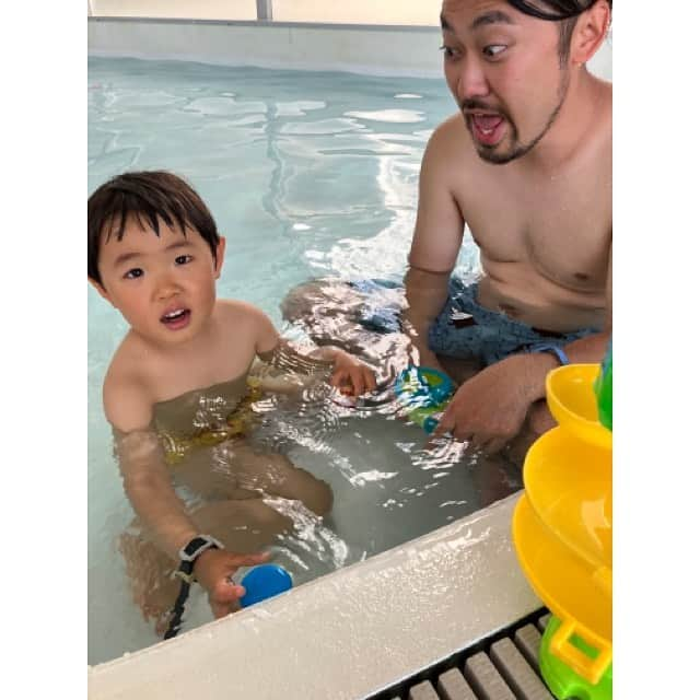 NON-Pさんのインスタグラム写真 - (NON-PInstagram)「今年は去年よりもビキニを着るでしょう👙☀️🌊🐠👒🌻🍦  多分ね。  #👙 #熱海2日目 #大津合流 #gw #熱海 #atami #pool #☀️ #👨‍👩‍👦 #更にtrやる気💪」5月26日 17時04分 - nonp_mam