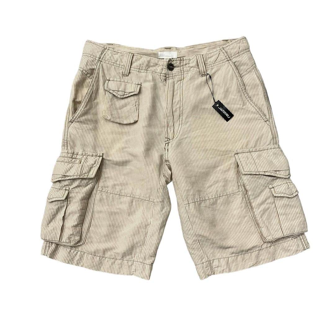 ジャムルのインスタグラム：「DIESEL ストライプ カーゴショーツ　¥5400+tax(5940) . DIESELのカーゴショーツ。 ポケットには細かなギミックが施されていてy2k感があり格好良いです。 ベージュでストライプってところもお洒落！ .  WEB SHOPに入荷しております。 是非ご覧ください。 jammru.com  #お問い合わせはお電話で承ります #jammru#diesel  #osaka  #fashion  #streetstyle  #streetfashion  #vtg  #vintage  #used  #usedclothing  #古着 #古着屋 #ファッション #70s #80s #90s」