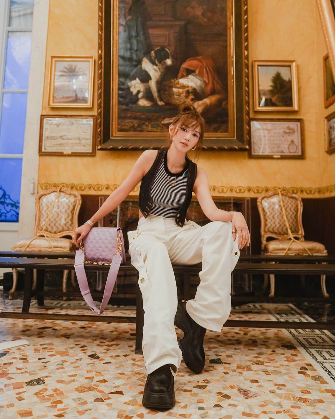 Elva Niのインスタグラム：「Beautiful Isola Bella see u next time 🏜️ @louisvuitton  #lvcruise24  #travelwithelva #isolabella」
