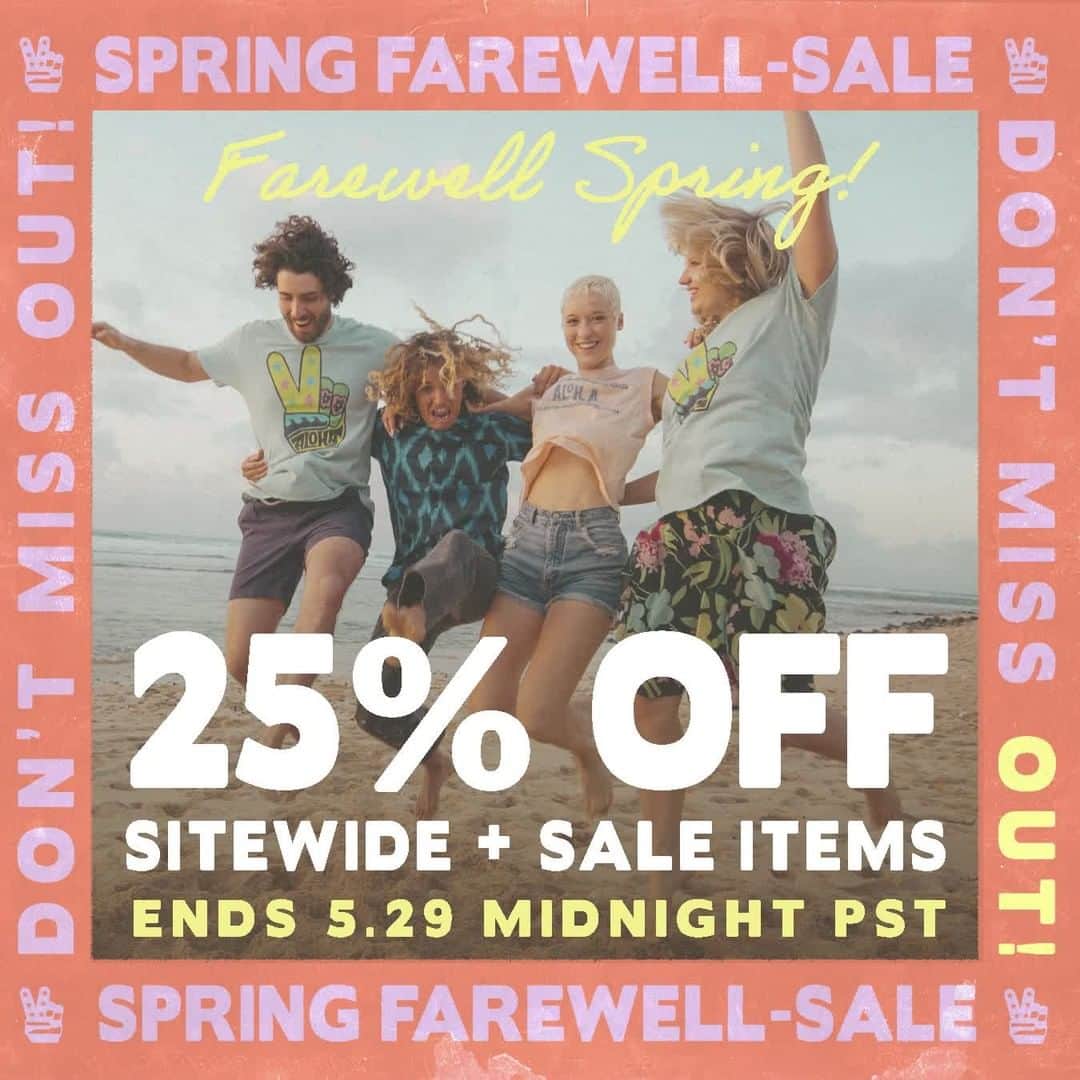 ジャンクフードのインスタグラム：「say goodbye to spring and hello to your new summer wardrobe ☀️ shop our memorial day sale now at junkfoodclothing.com!」
