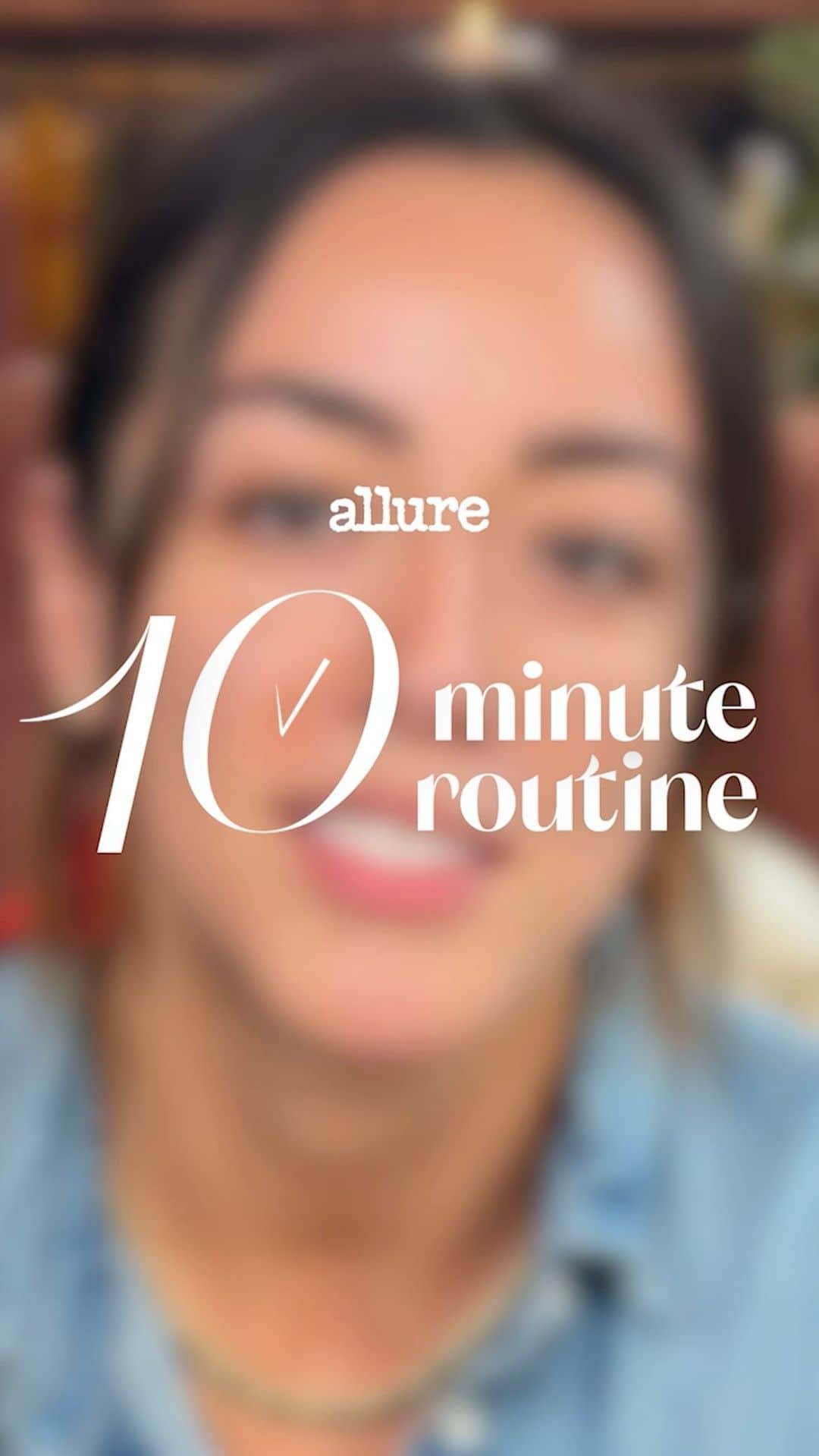クロエ・ベネットのインスタグラム：「watch me shave my face with @allure 😋🌼💐🌻  Full video of my “10 Minute Beauty Routine” is available on Allure’s YouTube page: https://youtu.be/sBlAmgI6YNw」