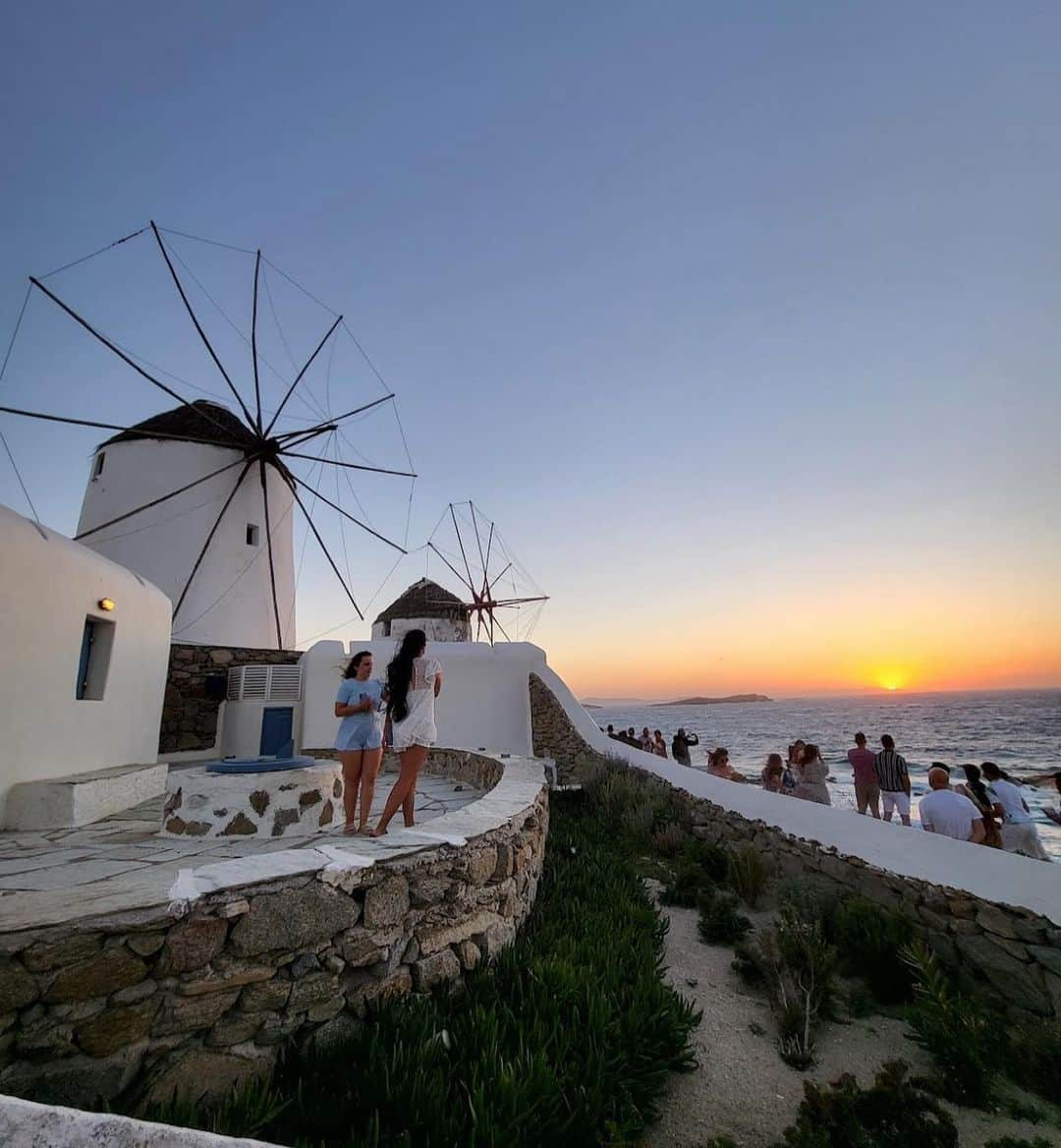 ルイス・グローバーさんのインスタグラム写真 - (ルイス・グローバーInstagram)「Mykonos island Greece 🇬🇷」5月27日 4時07分 - louiseglover