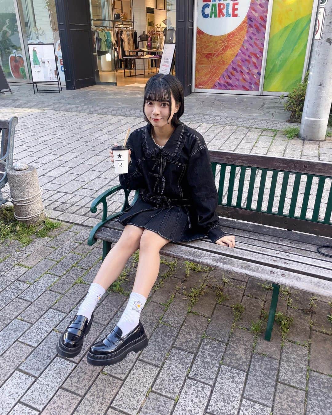 山田寿々のインスタグラム：「. ⁡ ⁡ ⁡ お店で見て一目惚れしたお洋服っ🎀 ⁡ リボンが可愛すぎるな〜😭！ ⁡ ⁡ 珍しく動画もある⸝⸝‪⸝♡ ⁡ 明日から2日間ライブ🫣🩷たのしみ〜っ！ ⁡ ⁡ ⁡ #merryjenny #リボン #ボブ #外ハネボブ #ootd #アイドル」