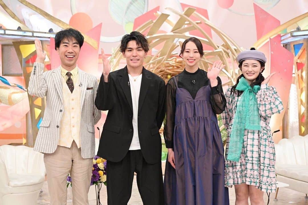 野口啓代のインスタグラム：「5月28日(日)昼12:55〜 “新婚さん いらっしゃい”  一流アスリート夫婦が大集合𓈒𓂂𓏸  1時間スペシャル会!! にゲスト出演させて頂きます👫🏻💐  ♡ 塩浦慎理＆おのののか夫妻🏊‍♂️ ♡ 倉本一真＆登坂絵莉夫妻🤼‍♂ と同じ会ですっ！  1971年から続く歴史ある番組に呼んでいただき嬉しいです😊🍒是非ご覧ください🩷  #新婚さんいらっしゃい」