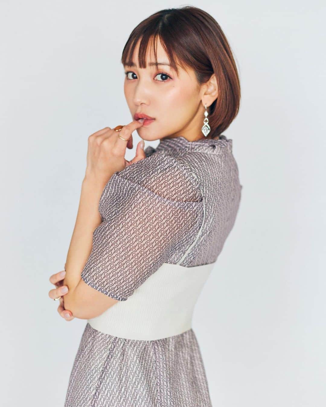小島みゆさんのインスタグラム写真 - (小島みゆInstagram)「🦋【生誕祭　6/17開催決定❣️】🦋  お申し込みはこちら！ ⇒ https://ws.formzu.net/sfgen/S39895448 リンクはTwitterかコピペで 確認してね🥺🙏🏻  今回の小島みゆ生誕祭は 豪華に！1部2部　水着×私服の撮影会 さらに3部は屋形船で 私と一緒にお酒🍺ぐいっと飲みましょうっ！！  みんなが来てくれるの 楽しみに待ってるよ〜🥰‼︎」5月26日 20時18分 - _8_miyu
