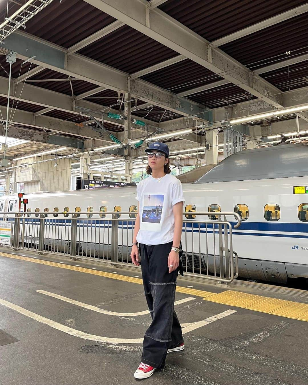 キシダイキさんのインスタグラム写真 - (キシダイキInstagram)「白teeにキマるデザインデニム👖」5月26日 20時26分 - daiki_kishi_