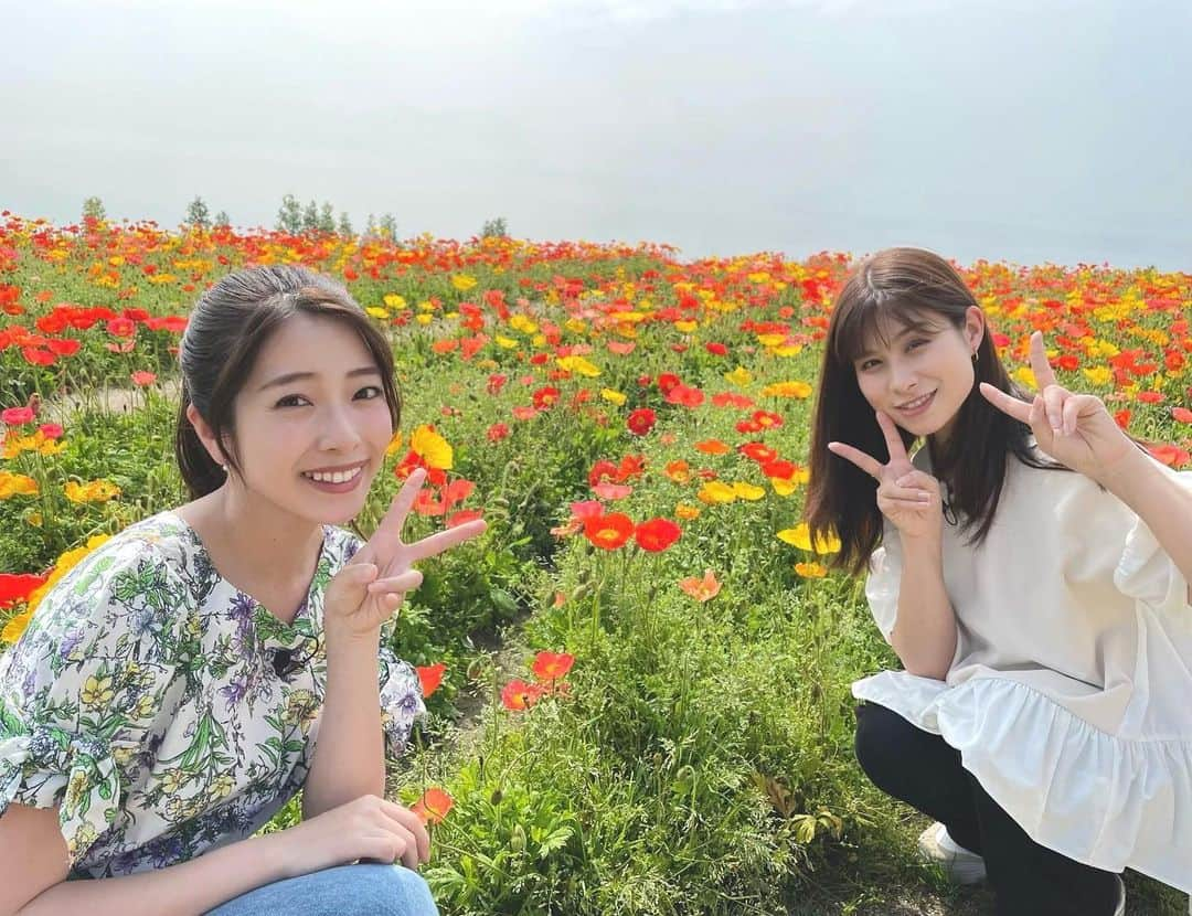 小椋寛子のインスタグラム：「リサちゃんと淡路島🥰 自然を満喫してきました😊 明日のおは土ご覧ください✨  #おは土 #おはよう朝日土曜日です #ABCテレビ #淡路島 #あわじ花さじき #高樹リサ ちゃん」