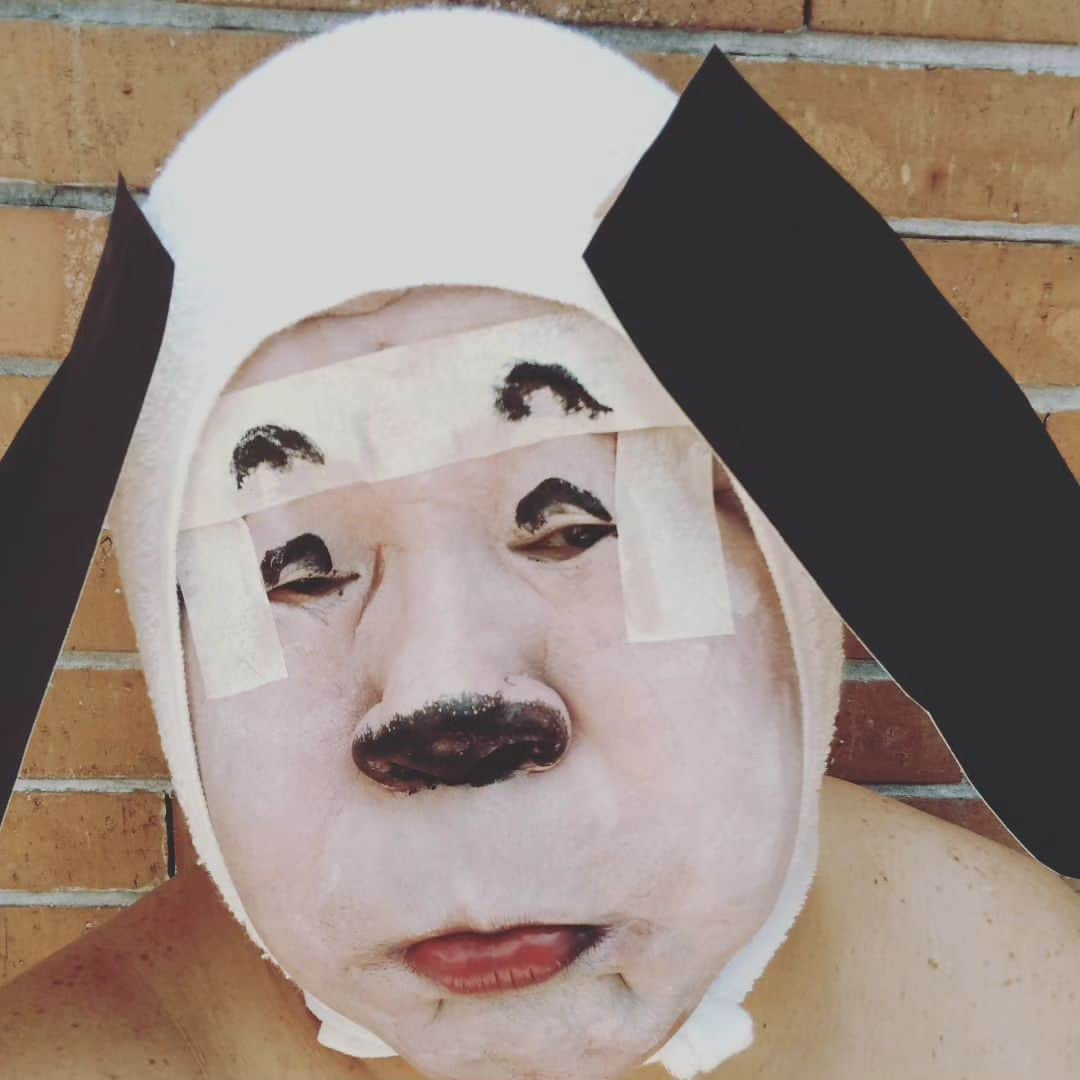 石塚英彦さんのインスタグラム写真 - (石塚英彦Instagram)「リクエスト大会(437) ｢スヌーピー｣ チャールズ･モンロー･シュルツ先生の漫画｢ピーナッツ｣に登場するオスのビーグル犬。  お知らせ ユーチューブ石ちゃんねる❗ まいうー情報ならお任せっ❗ 毎週水曜日、土曜日更新❗ おもしろいよ❗見てねん❗  石塚英彦 #スヌーピー#ピーナッツ#ビーグル犬#犬#dogs#自由研究#コスプレ#コスプレイヤー#cosplayer#石塚英彦#石ちゃんねる」5月26日 20時36分 - ishichan_0206