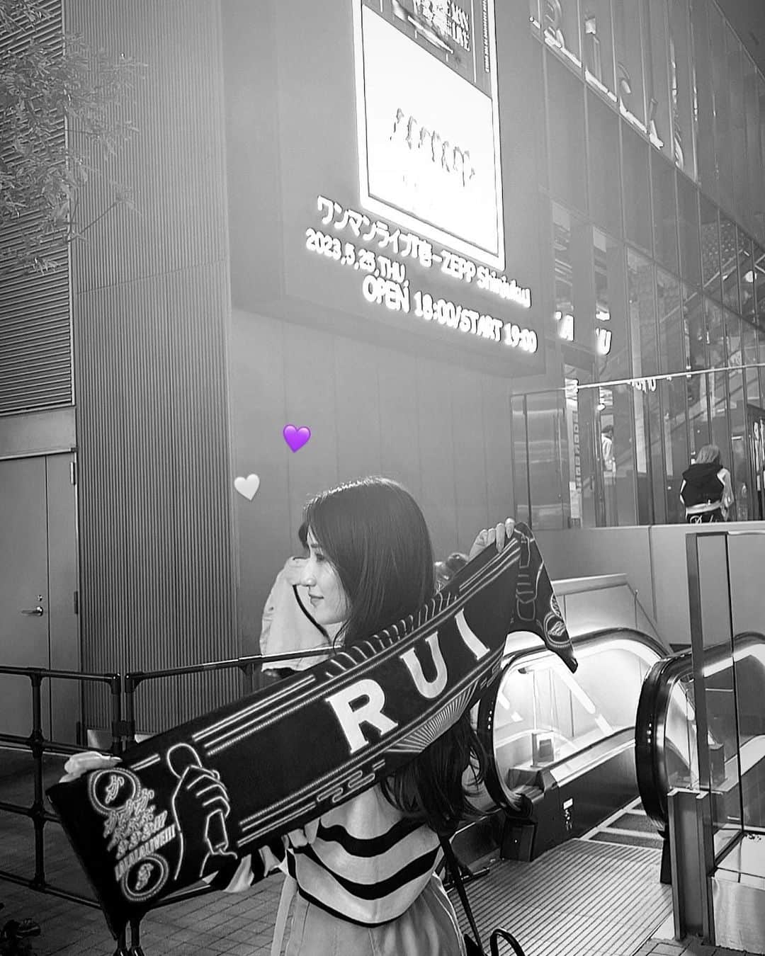 宅島紗彩のインスタグラム：「⁡ 推し活🤍💜 ⁡ ⁡ ⁡ 皆さん（特に推し） とーってもかわいかった輝いてた楽しかった🫶✨️ ⁡ ⁡ あんなに偽らない普段と変わらないアイドルさんあまり居ないかと… いい意味でﾈ👀 そんなるいるいがだーい好きｱｲｼﾃﾙ💗💗 し今もこれからも応援してる✊🏻 ⁡ ⁡ 背伸びしたりジャンプしたりして見てて筋肉痛 あと10cm身長伸ばす今年の目標🦒 ⁡ ⁡ ⁡ ⁡ ⁡ ⁡ ⁡ ⁡ ⁡ ⁡ ⁡ ⁡ ⁡  ⁡ ⁡  ⁡ #推し活 #推し活グッズ #推しの子 #かかかぶぶぶききき #かかかぶぶぶきききシアター #アイドル #地下アイドル #アイドルグループ #かかかぶぶぶききき対バン #歌舞伎 #歌舞伎町 #zepp新宿 #zepp #idol #idolgroup #rui #theater #kabuki #kabukicho #tokyo #zara #like #💜 #💗」