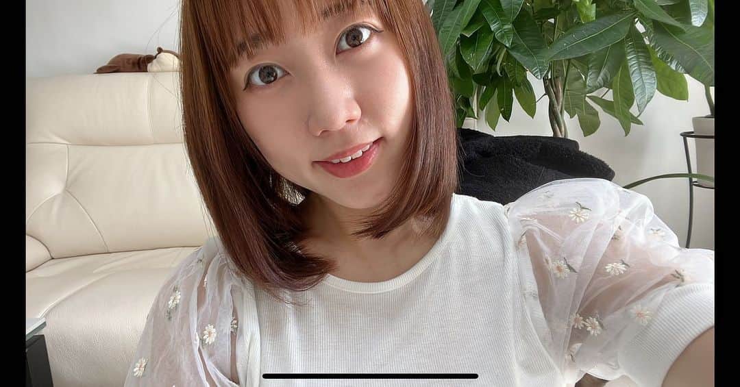 華音のインスタグラム：「【ご報告】なんとこの度、留学行きたい・興味ある方向けのTOEFL体験型ワークショップにゲストとして参加することになりました🫶  このイベントは、留学に興味がある人だけじゃなく、海外、英語学習に興味のある/好きな人、人前なんて嫌いじゃないけど緊張する、自分の殻を破ってみたい、留学したらどうなるのか別の世界の話を聞いてみたい、刺激を受けたい、新しいことに挑戦したい、最近英語学習のモチベーション下がってるな〜、がひとつでも当てはまった画面前のそこのあなた！  何がきっかけで興味を持ち始めるか分からない。思わぬことで新しい道が開けるかもしれない。英語学習してる人達が集まるこの場所で新しい刺激を受けること間違いなし。挑戦してみないかい？？？  私は海外っておもろいんよ〜🫶なみんなに新しい何かのきっかけを伝えるべくTOEFLアンバサダーになったんで是非予定空いてたらこの指とまれしてみないかい？キャノンも行くよ〜☝️✨  主な内容 ・TOEFL iBTテスト演習 ・チーム戦でのゲーム ・英語学習や留学Q&A ・カルチャートーク ・参加者とゲストとの交流・撮影会   ワークショップの詳細はこちら👇   https://lp.toefl-ibt.jp/toefl-ambassadors 【参加は5/30(火)まで】  会場から80km以上の長距離移動者の全員にお弁当🍱を支給されるって！  むしゃぺろりしたすぎな?!? 当日はお待ちしとります☝️✨  って、え？髪色髪型違うって??????? そ、そそそそそそれは、あばばばばwwwwww  #TOEFL」