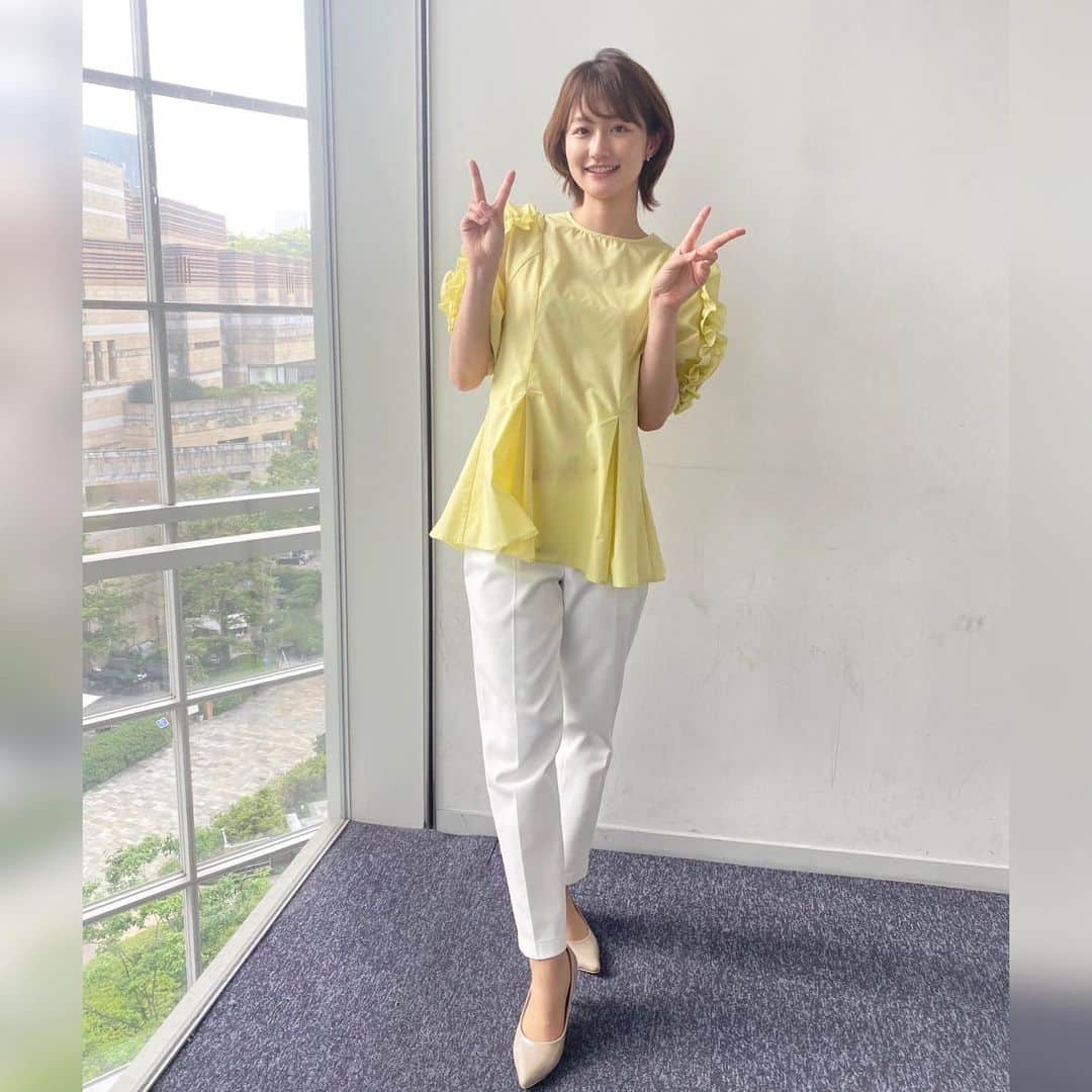 佐藤ちひろさんのインスタグラム写真 - (佐藤ちひろInstagram)「明日土曜午前11時からは 「バスケ☆FIVE」 ※一部地域を除く  #NBA  入り目前の #馬場雄大 選手に澤部さんが直撃取材🎤  SNSで事前に募集した質問にも答えてくれました☺️  スタジオにはSPゲスト #群馬クレインサンダーズ #五十嵐圭 選手❣️  #テレ朝バスケ　#バスケ　#バスケットボール　#バスケFIVE  #衣装」5月26日 20時48分 - chihiro.sato_ex