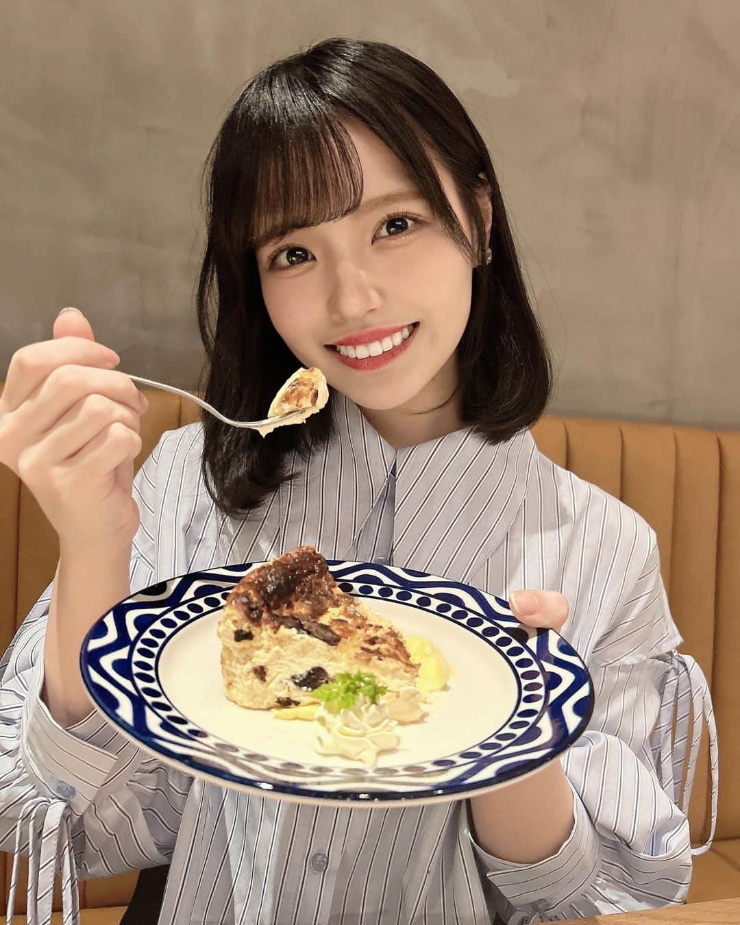 岩田陽菜さんのインスタグラム写真 - (岩田陽菜Instagram)「家族女子会だったので、食後のスイーツは必須でした 🍰🤍」5月26日 20時52分 - hina_naso_stu48