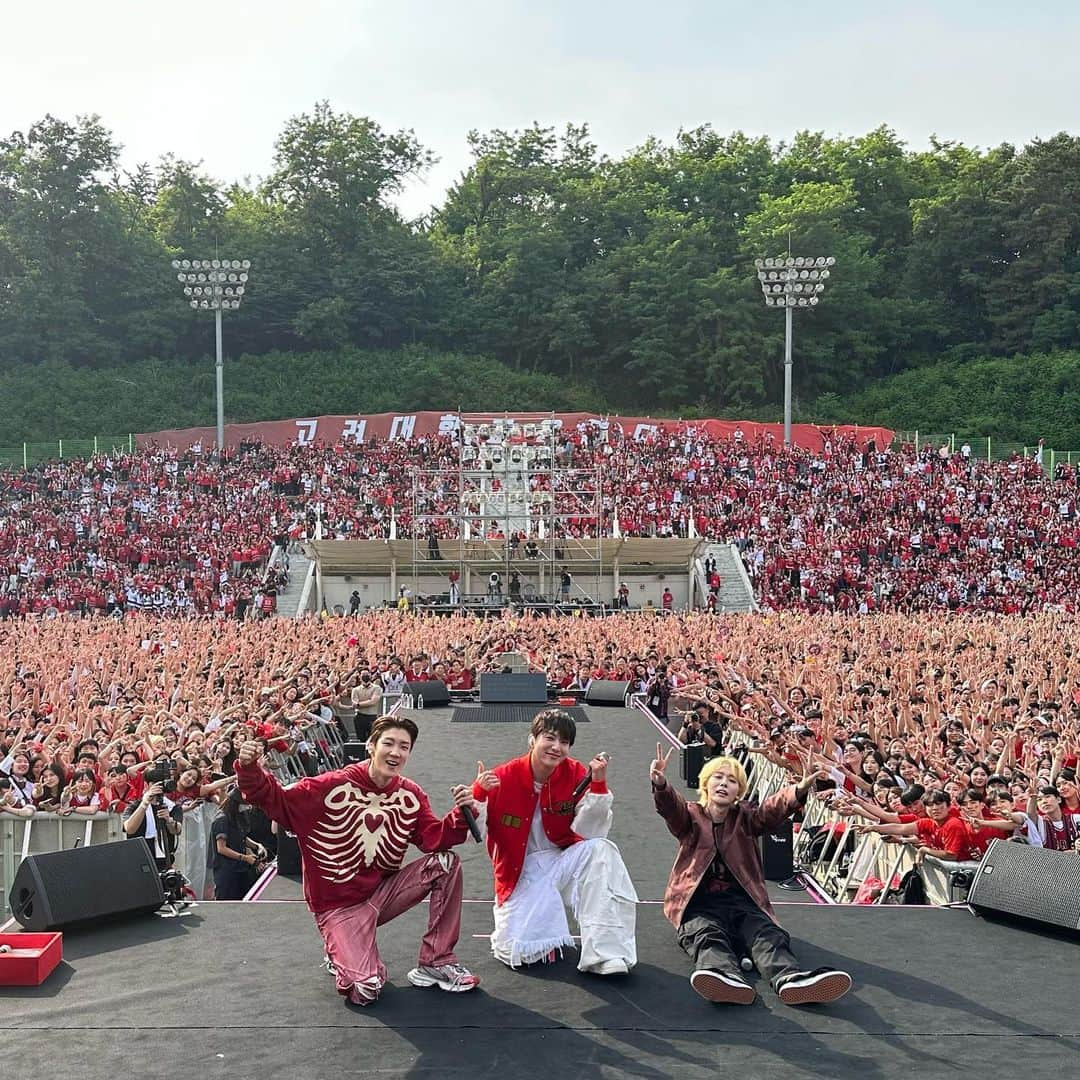 カン・スンユンさんのインスタグラム写真 - (カン・スンユンInstagram)「고려대축제 1분요약! 어흥🐯#고려대#입실렌티#위너」5月26日 21時25分 - w_n_r00