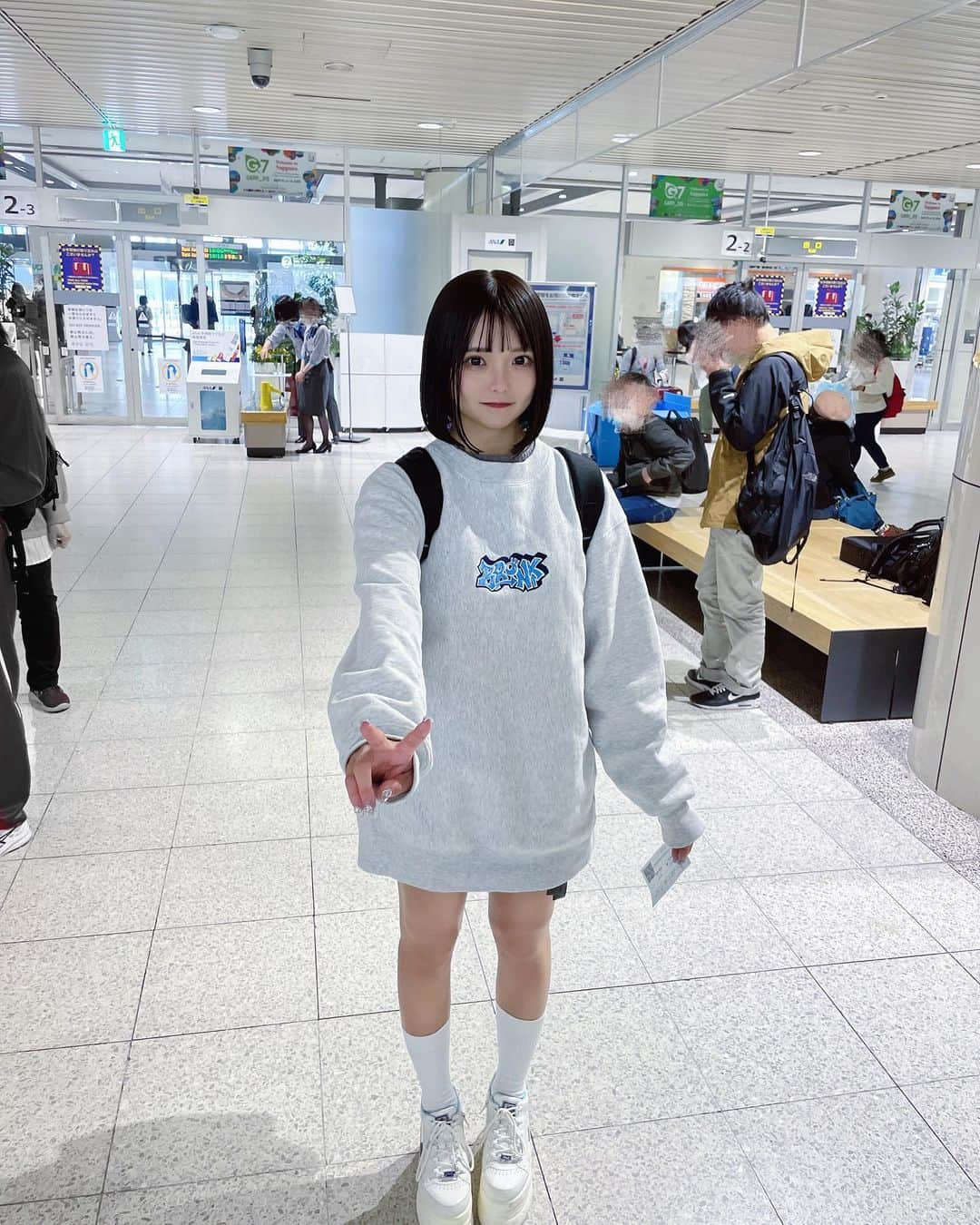 福山梨乃さんのインスタグラム写真 - (福山梨乃Instagram)「✈️✈️ . tops→ @whoswhogallery__  . 4月中旬の日帰り北海道です、、、いももちを沢山買って帰りました🐄🐄！！気合いで食べたラーメンおいしかったや、、、」5月26日 21時20分 - rinomaru_