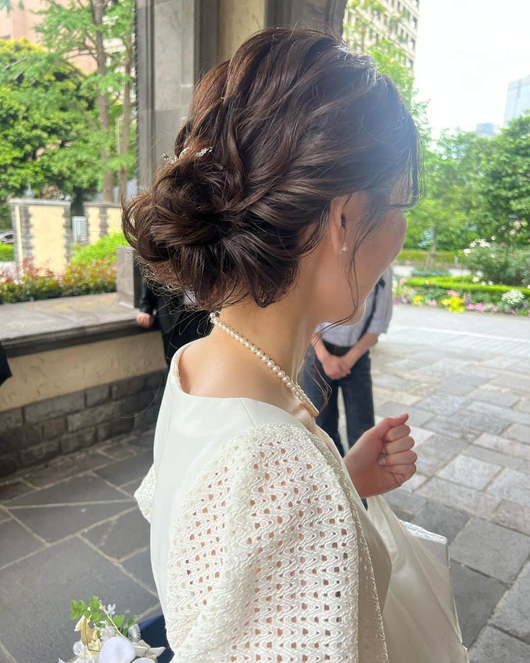 かとうあやののインスタグラム：「. 最近のヘアアレンジ〰︎  出張ヘアメイクもしています🫣💞  お気軽にお問合せください🤍 土日のお問合せはお早めにお願い致します🥹  #ヘアメイク #お団子アレンジ #シニオンアレンジ  #マタニティフォト撮影 #ヘアメイク出張  #ボブヘアアレンジ #東京ヘアセット#表参道ヘアセット#東京ヘアメイク#出張ヘアメイク#持ち込みヘアメイク#名古屋ヘアメイク  #ヘアアレンジ#ヘアセット #結婚式ヘアアレンジ」