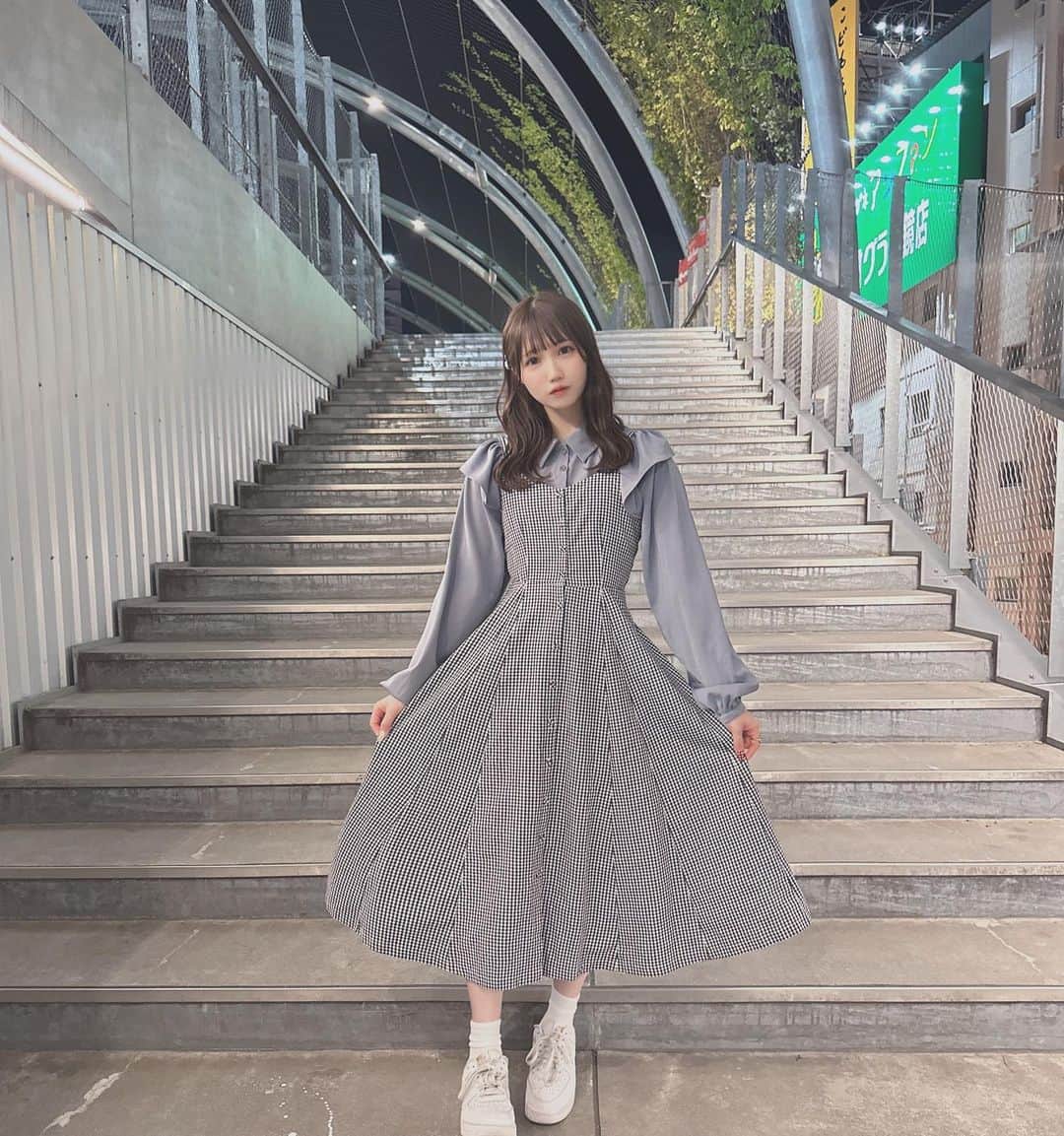 のインスタグラム：「ロングワンピースってかわいいよね…♡  #宮下パーク #渋谷#olivedesolive #merry jenny#nike#instagood」