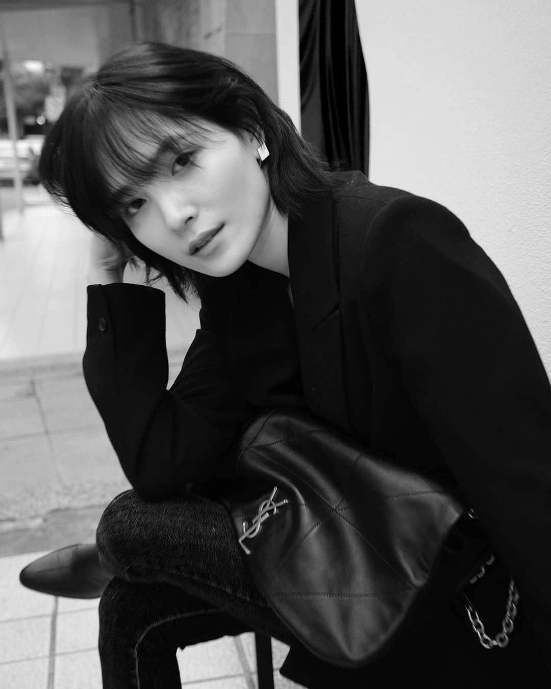 吳子霏（Ellen Wu）のインスタグラム：「出会った。 @ysl  #saintlaurent」