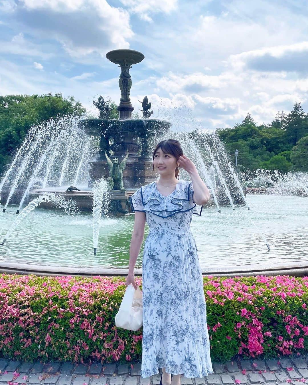 橘珠里さんのインスタグラム写真 - (橘珠里Instagram)「⛲️ 𝐒𝐭𝐚𝐭𝐞 𝐆𝐮𝐞𝐬𝐭 𝐇𝐨𝐮𝐬𝐞 🏛️  -𝐀𝐊𝐀𝐒𝐀𝐊𝐀 𝐏𝐀𝐋𝐀𝐂𝐄-  国宝 迎賓館 赤坂離宮 すごく素敵でした⋆͛  お天気がとても良い日で、 眩しがりなので、 曇っているほんの一瞬しか目を開けられなくて😌 変な写真が多いです笑  ワンピースは @tocco_closet   可愛くて、二の腕もカバーしてくれるデザインです☺︎  #迎賓館 #迎賓館赤坂離宮 #国宝 #宮殿 #ワンピース #トッコ #トッコクローゼット #夏服 #夏服コーデ #大人ワンピース #akasaka #akasakapalace #stateguesthouseakasakapalace #geihinkan #tokyo #japan」5月26日 21時38分 - jurinu