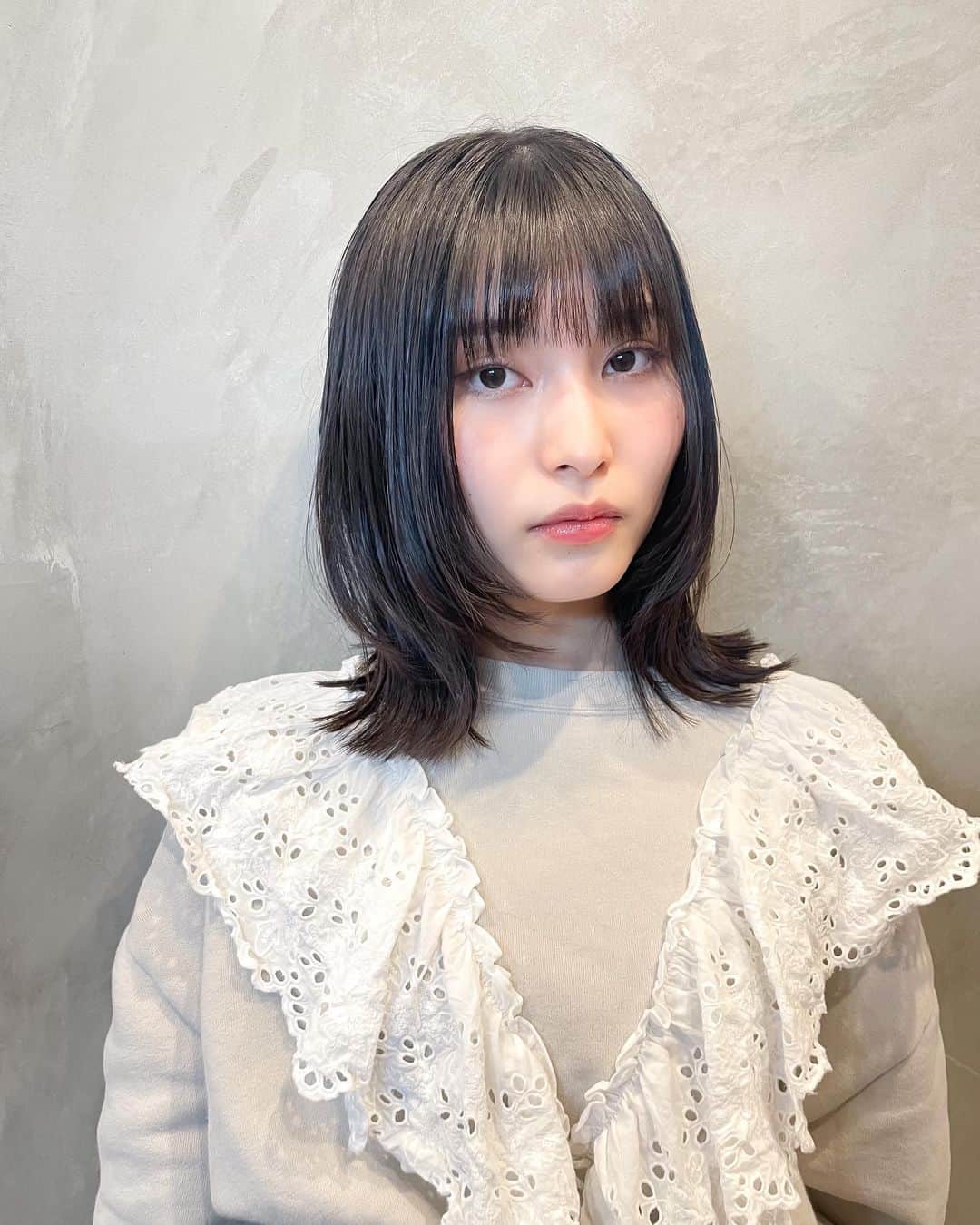 福岡聖菜のインスタグラム：「ちょっと前に✂︎  #haircut #レイヤーカット #ロブヘア」