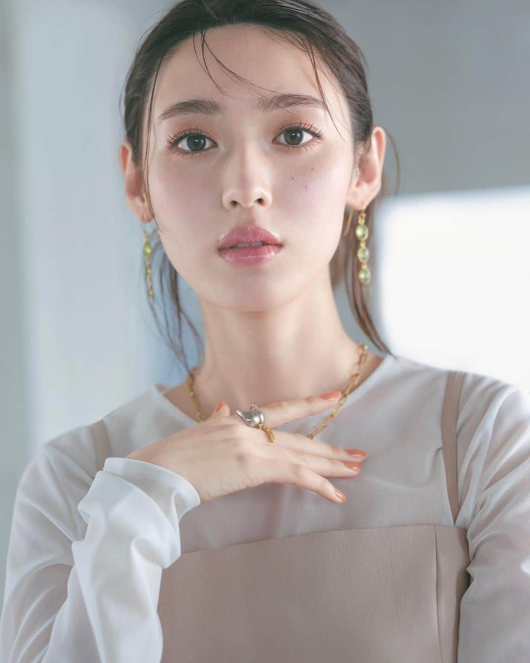白石聖のインスタグラム：「#美的 7月号 発売中です！是非ご覧ください☺︎  @bitekicom」