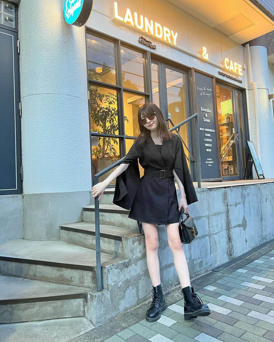 小高実優のインスタグラム：「. お久しぶりです( ¨̮ )  ずっと載せようと思って忘れてた この日はママとパパとカフェに行ったよ☕*°  全然関係ないけど最近スタバのスイートミルクコーヒーにハマっております🫨」