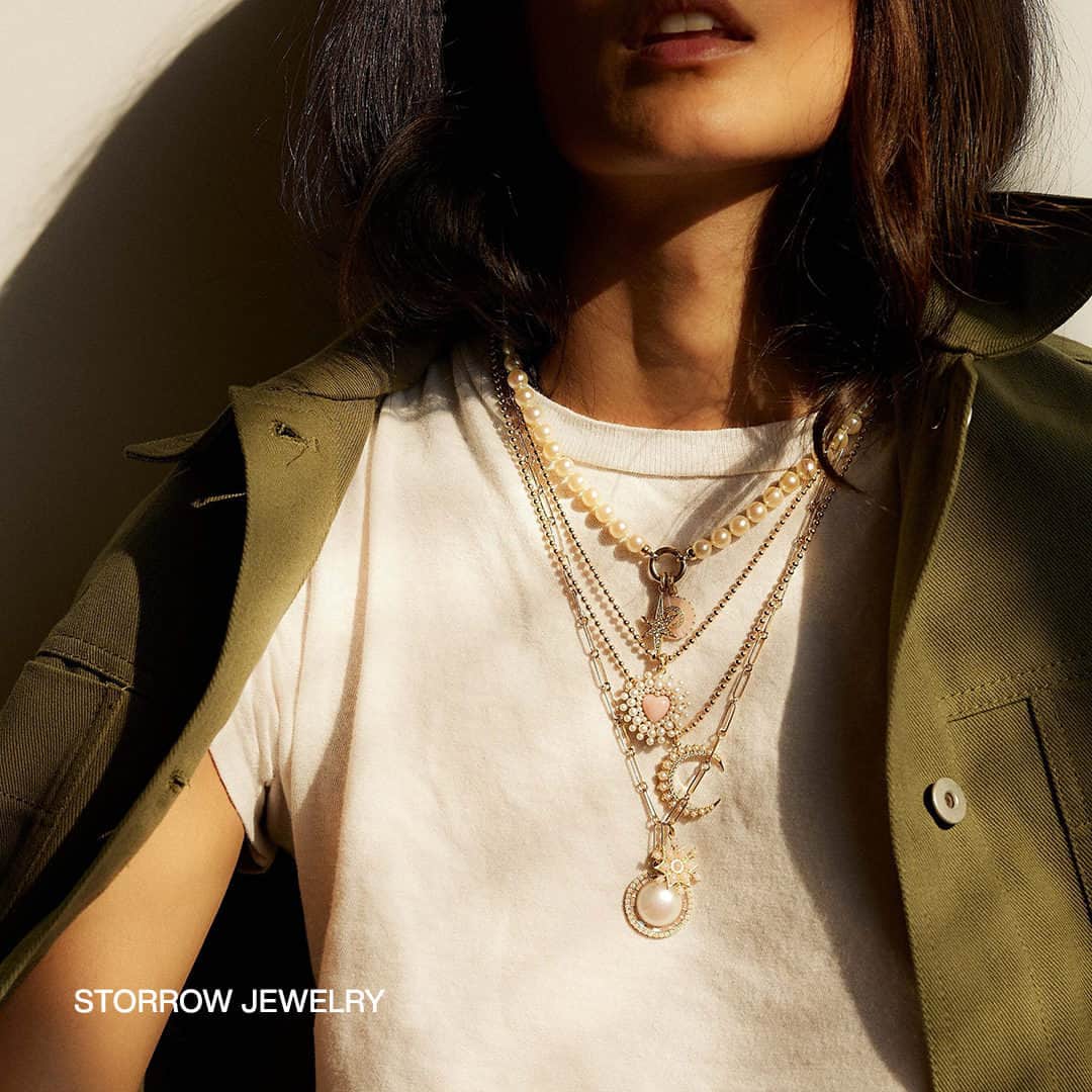 ShopBAZAARさんのインスタグラム写真 - (ShopBAZAARInstagram)「Taking heavy inspiration from antique finds and memorable heirlooms, Jennifer Koche—founder of @storrowjewelry—wanted to create a brand that captured the essence of beloved pieces passed down through generations. In the form of charms, necklaces, earrings, bracelets, and more, Storrow combines whimsy with timelessness, offering up a playful detail to refresh your look. Shop more from Storrow at the link in our bio. #SHOPBAZAAR」5月26日 22時00分 - shopbazaar