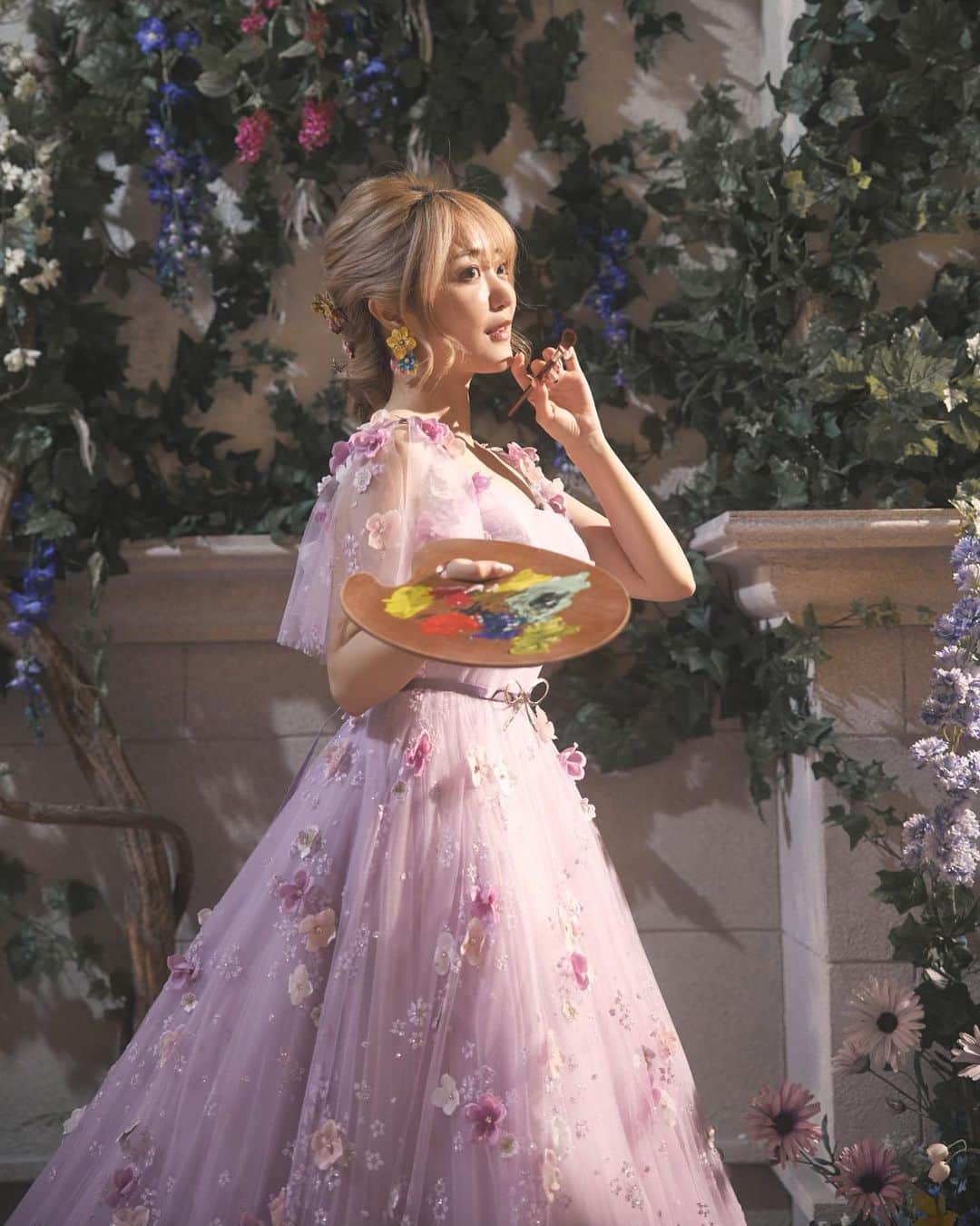 中島絢乃さんのインスタグラム写真 - (中島絢乃Instagram)「💜☀️🦎  .  ＂Disney Wedding Dress Collection ＂の ドレスを着て撮影ができちゃう クラウディアのスタジオ、、、！！！！！👏💖  📍リトル・マーサ 横浜 ▶︎【@littlemartha_yokohama 】💐  .  完成したデータをいただきました！ ということでさっそく載せちゃうね🫶💜💐  (リールには撮影の様子載せてます🙆‍♀️)  .  こんなに素敵に仕上げていただきました👏🥹 どうかな？👀💜🌼  〰〰〰️〰 #kuraudia #disneywedding #disneyweddingdresscollection #クラウディア #クラウディアドレス #ディズニーウェディングドレスコレクション #tangled #rapunzel #ラプンツェル」5月27日 9時00分 - nakajima_ayano