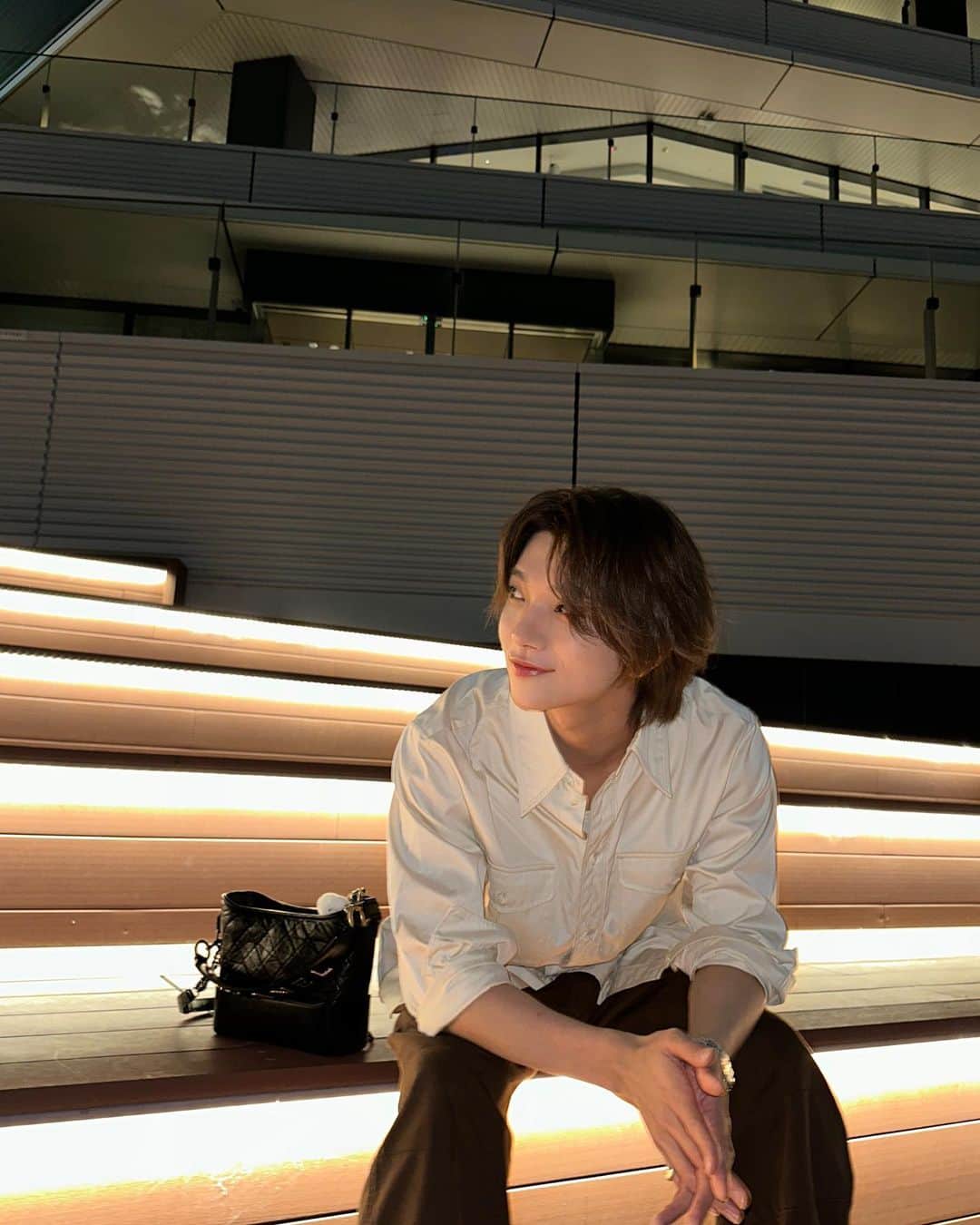 ジョシュアのインスタグラム：「💙 🌃」