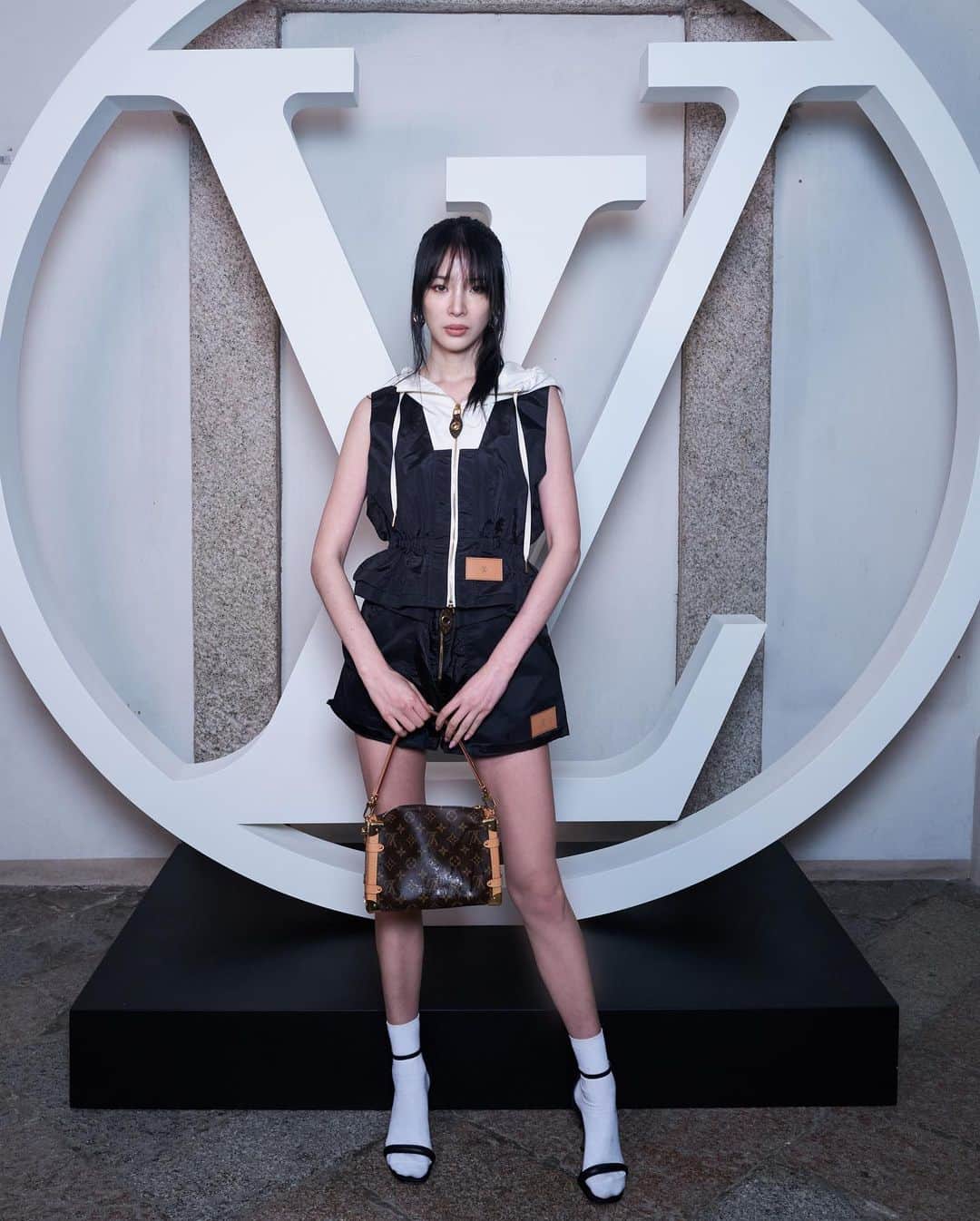 アイリーン・キムのインスタグラム：「From Seoul to Italy! Thank you for having me @louisvuitton 🤍 #LVCRUISE24」