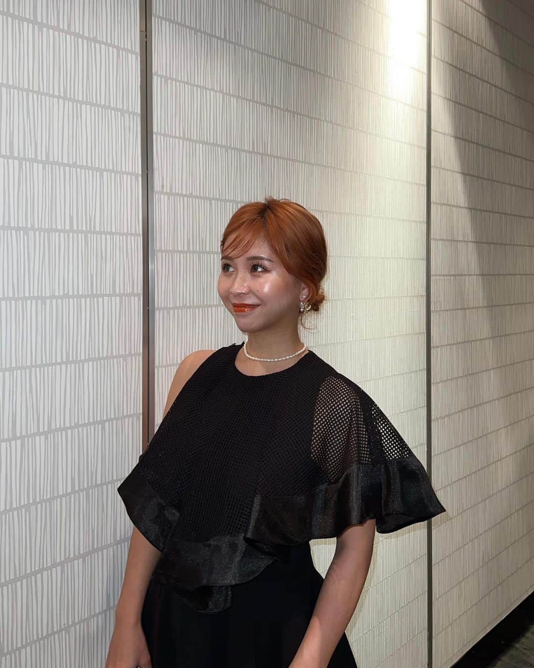ヒロタナギサのインスタグラム：「_  お呼ばれスタイル👗🩶  何気に初めてだったWedding party💒 めちゃくちゃ幸せのお裾分けしてもらった🪽」