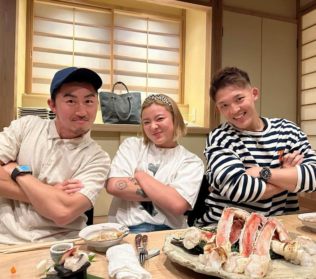 山崎秀晃のインスタグラム：「👊✌️🖐️」