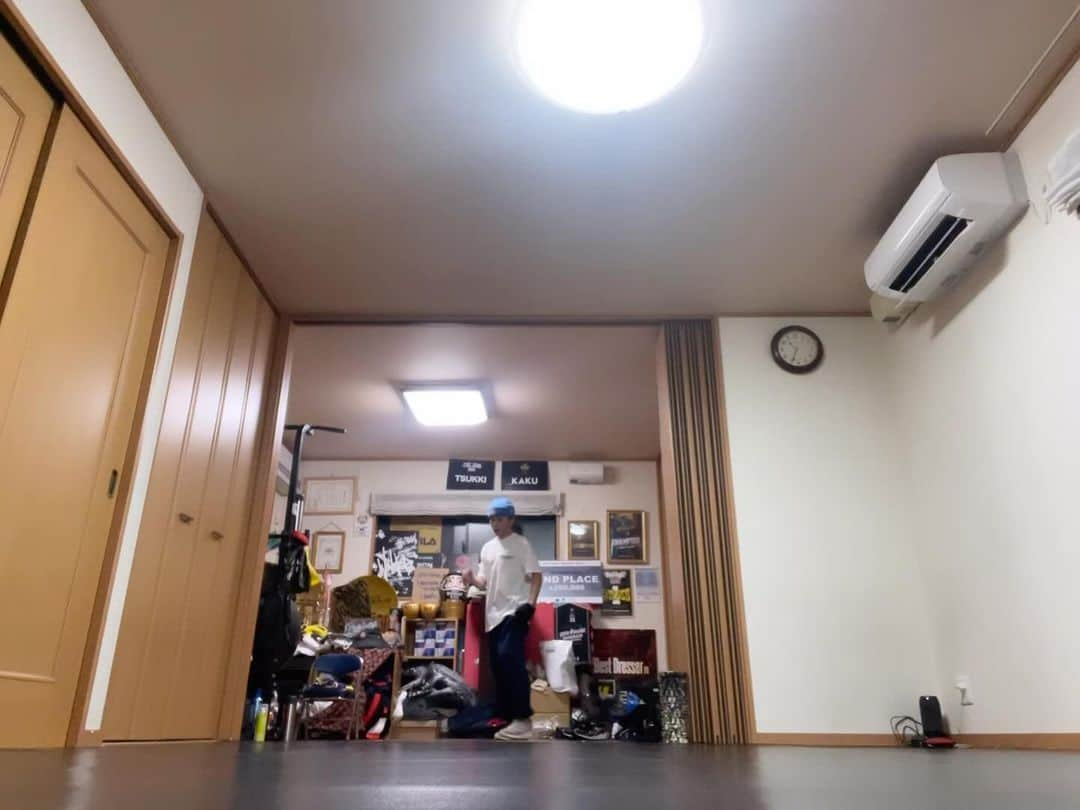 飯沼月光のインスタグラム：「シャチホコ2000🔥😂  @redbullbcone @redbulljapan  @valuence_infinities  @xlargejp @xlarge_snap」