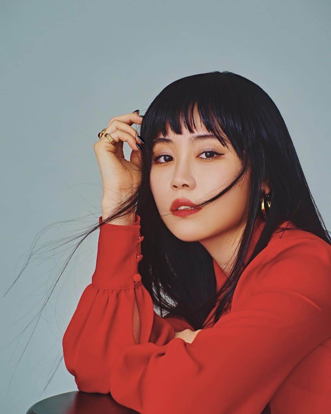 鷲尾伶菜のインスタグラム：「New Artist photo🪽」