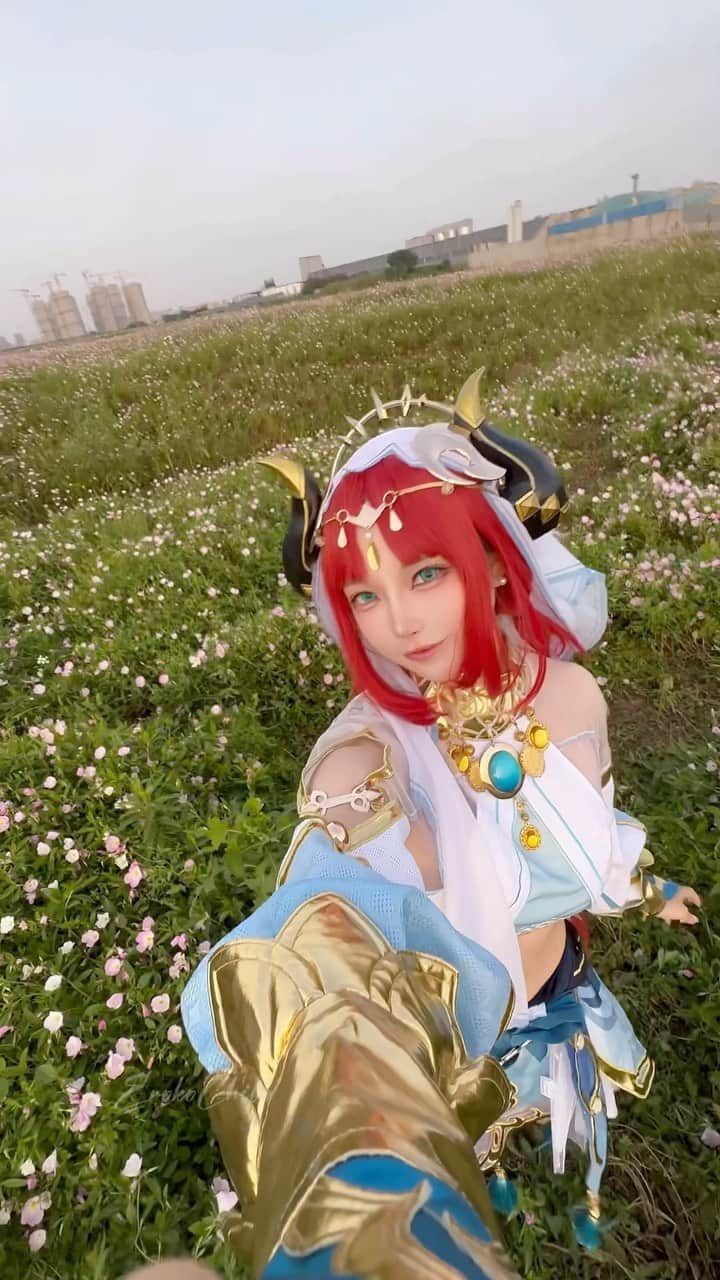 EROKOのインスタグラム：「Come with Nilou」
