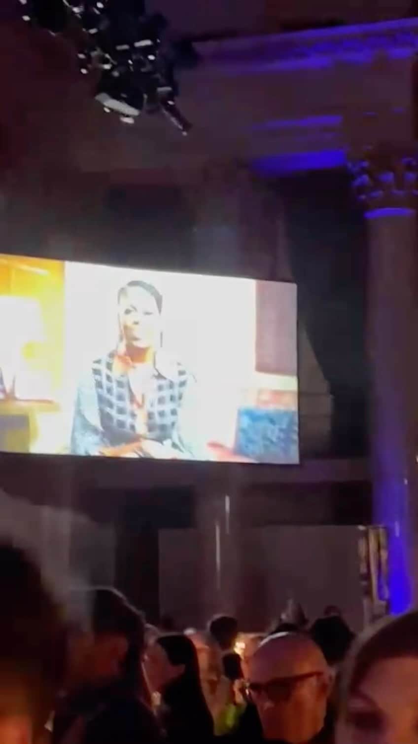 オリヴィエ・ルスタンのインスタグラム：「It is a Dream come true 🇺🇸 Dear Michelle Obama ,  you are my inspiration in life.  More than the incredible woman you are , you are the one to push , break bounderies ,  shaping a new world for the next generations for them , us , to be FREE. You are guiding us through  your passion and strength , your vision and your generosity. Since the beginning I have been inspired by you. Having your words and your kindness towards me made me feel so blessed and honored. I admire you , Changes can and will happen only if we are all together and that’s what I learn everyday from you. Your sense of UNION and togetherness is beyond this world . thank you Michelle for being the woman you are . I LOVE YOU.」