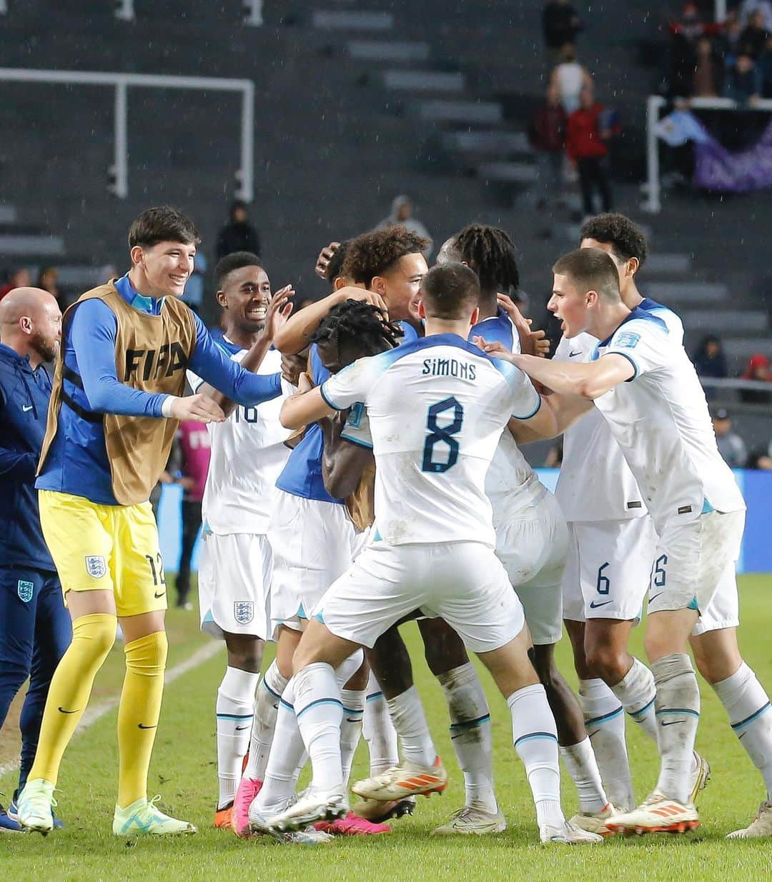 サッカー イングランド代表チームさんのインスタグラム写真 - (サッカー イングランド代表チームInstagram)「Sealing our place in the #U20WC knockout stages! 🤍」5月26日 23時47分 - england