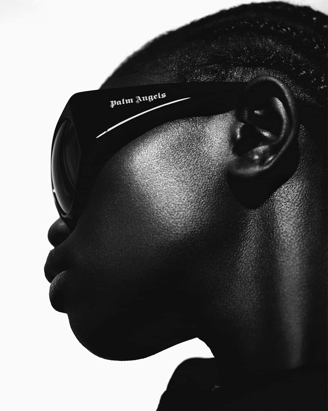 パーム・エンジェルスのインスタグラム：「Visual-spatial perception and decision making beyond the starting light. Keep focused, relaxed and true to yourself when everything is swirling.   Explore the sharp ease of the Palm Angels Racing and Palm Angels x MoneyGram Haas F1 Team Collections at palmangels.com  @haasf1team」