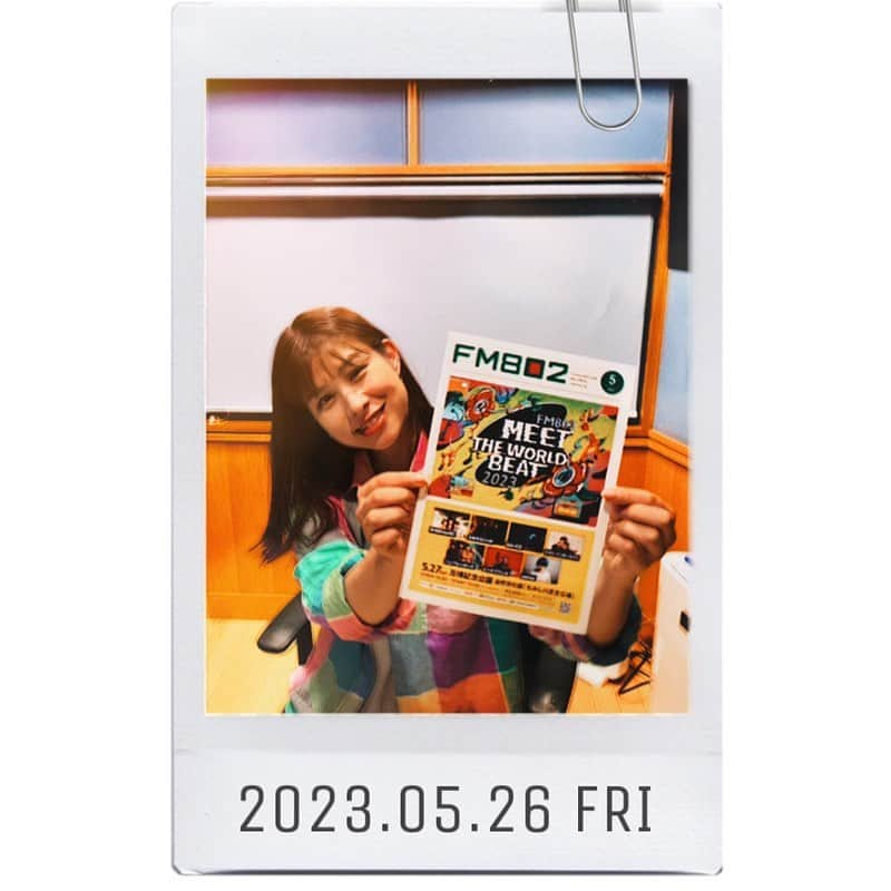 高樹リサさんのインスタグラム写真 - (高樹リサInstagram)「ROCK KIDS 802 Lisa Lit Friday 🕯 聴いてくれたみなさんありがとうございましたー！ 来週はもう6月ですね^ ^ それぞれ元気に新しい１ヶ月迎えられますように✨ そして！ 明日はいよいよ #FM802 MEET THE WORLD BEAT 🌈 暑さ対策もしっかりして、一緒に楽しみましょう〜♪♪」5月27日 0時18分 - lisalisa_takagi