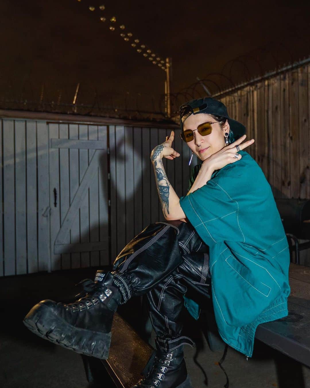 マヤ・ジェーン・コールスのインスタグラム：「The first ever edition of Night Creatures in NYC at @elsewherespace last week was a success 💓🫶💫 What a special night!! 📸 @nietodickens   Music was ON POINT ❤️‍🔥 Thank you @bam__bii @jubileedj @bianca_oblivion @dj1elise @planetqueer_nyc for the good vibes, @elsewherespace team and everyone else who came through for a sick time!!!! 🙌 The next one will be at @avalonhollywood LA, June 17th and I cannot wait 👽」