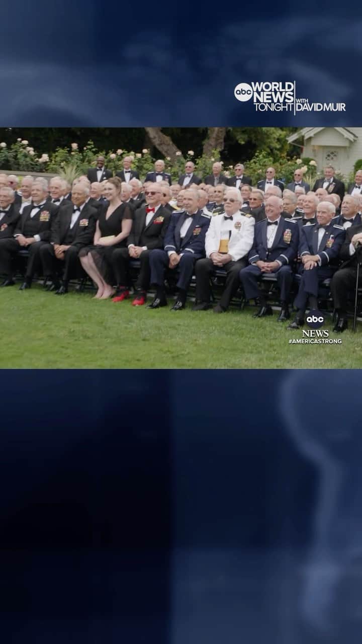 ABC Newsのインスタグラム：「50 years ago, the U.S. servicemen held captive in Vietnam as prisoners of war returned home. As America gets ready to honor Memorial Day, those U.S. veterans reunited at the Richard Nixon Presidential Library and Museum. @davidmuirabc reports.」