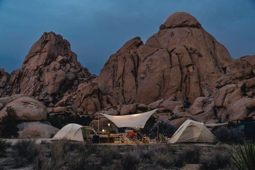 のインスタグラム：「As the sun bids farewell, soak in the serenity of nature's beauty.   Follow @snowpeakusa for inspiring camp scenes, setup tips, recipes and more.」